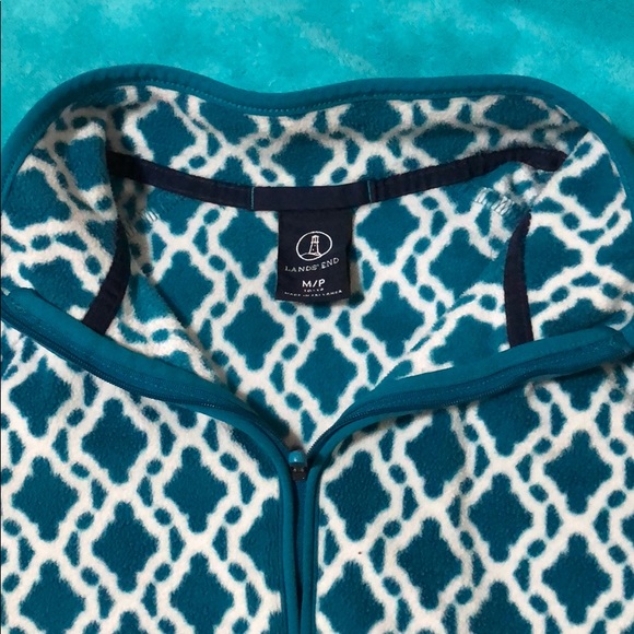 Lands End Girls Pull Over - Picture 2 of 2